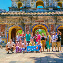 Backpacking Vietnam: Group Photo
