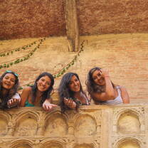 Women at Juliet's Balcony