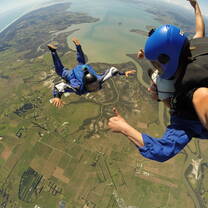 Jobs available worldwide in skydiving