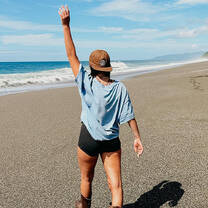 EF Gap Year students exploring untouched beaches in Costa Rica
