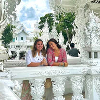 EF Gap Year students at a temple in Thailand