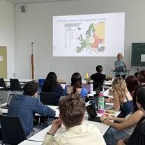 FUBiS students in class