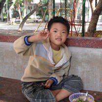 Volunteer with children in Vietnam