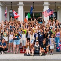 Angloville: Discover the World 