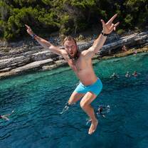Angloville: Discover the World 