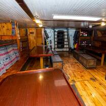 Photo of the mail sleeping and social area