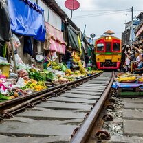 Mae Klong Folding Umbrella Railway Market