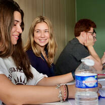 French summer camp france -  Summer Camp in Paris classroom