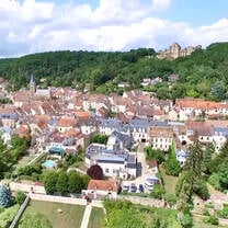 Chevreuse nearby