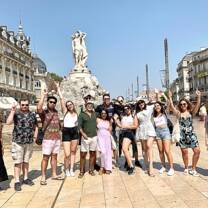 International students enjoy learning French in South France with Accent Français