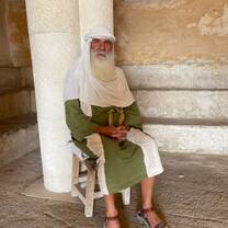 Volunteer at the Synagogue