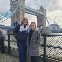 AIFS Abroad participants photo by the London bridge