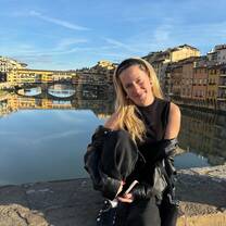 AIFS Abroad participant at Ponte Vecchio