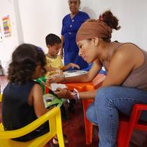 Intern with Elementary Students