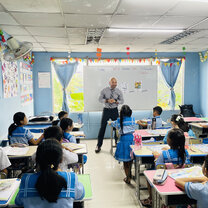 Xplore Cambodia Teaching in Class 3
