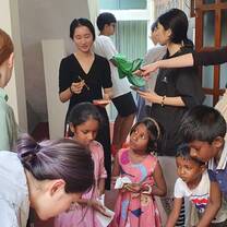 teaching children in Sri Lanka