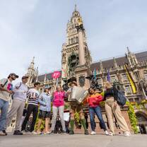 EF students on a staff lead walking tour of Munich