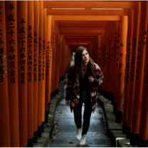 EF student exploring iconic Japanese landmarks