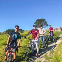 IFSA Students Biking in New Zealand