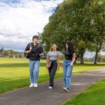 Students at University of Waikato Hamilton campus 