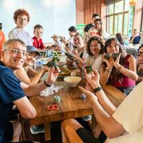 Make zongzi together