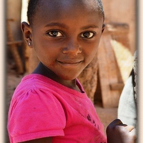 Smiling Kenyan girl
