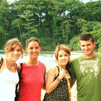 A group of volunteers in Costa Rica