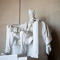 Statue of Abraham Lincoln. 