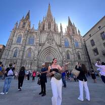 Student standing in front of Basílica de la Sagrada Família in Barcelona
