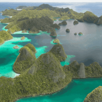 Passage through Raja Ampat