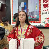 Students wearing Chinese traditional custome