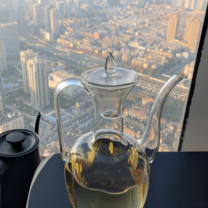 Tea cafe above kunmimg