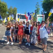 Meet international friends in France with Greenheart