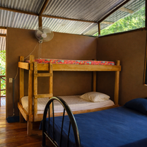 habitacion con camas para voluntarioshabitacion de voluntarios