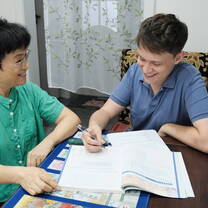 Lingoinn student having private lesson with host teacher in Chengdu
