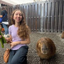 Lingoinn student visiting local animal farm in Yilan Taiwan