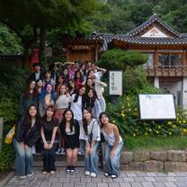 Group photo at Mokmyeok Sanbang Korean Restaurant