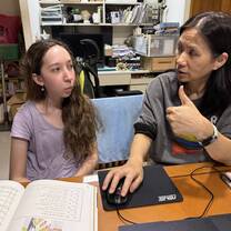 Lingoinn student having private lesson with host teacher in Yilan