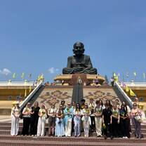 Site seeing between volunteering