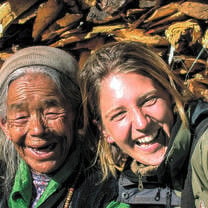 Student pose with homestay family.
