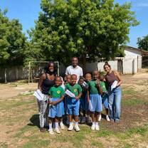 Volunteers and their students Tanzania 