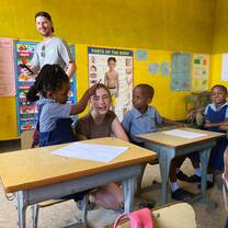 Volunteer teachers in Tanzania 