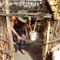 Tribal Maasai Immersion helping to build 