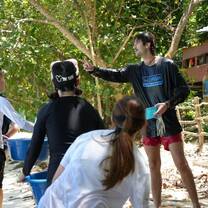 volunteer directing people