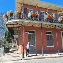 Intern in New Orleans 