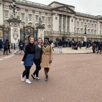 AIFS Abroad study abroad students in London, England
