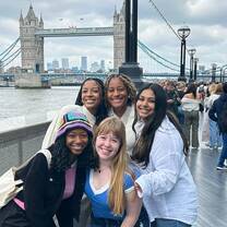 AIFS Abroad study abroad students in London, England 