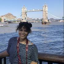 AIFS Abroad study abroad student in London, England