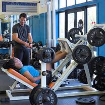 Intern at a PT placement in Cape Town assisting with recovery exercises