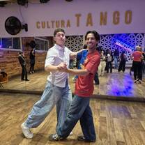 Puentes Tango Class